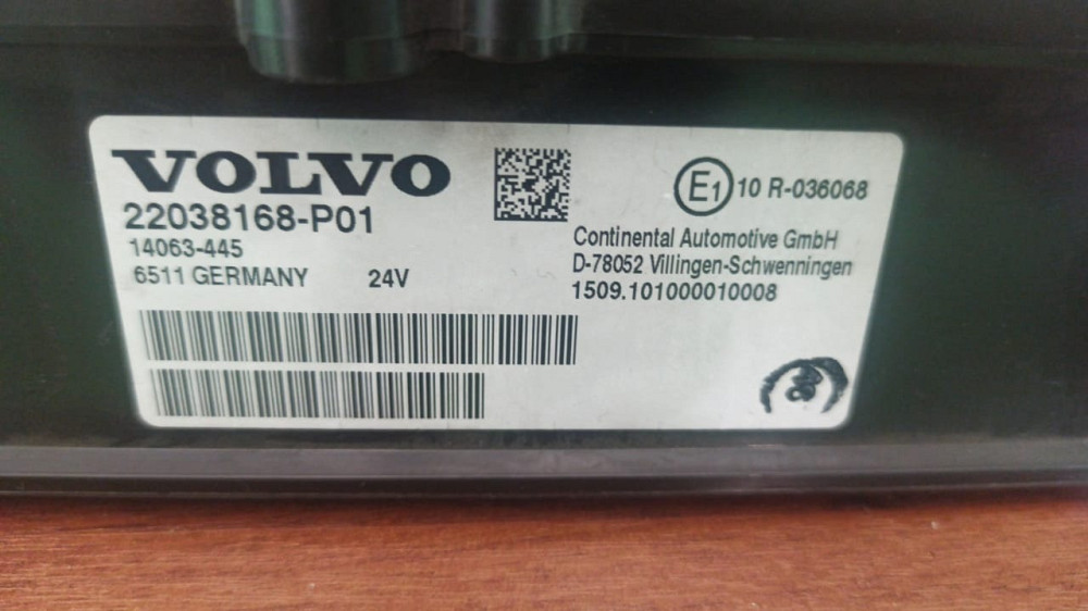 Ищу 22038168-Р01 панель приборов на Volvo FM4.  - photo 1