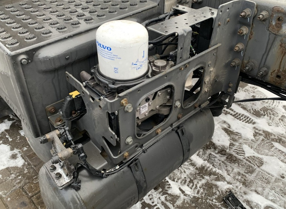 Ищу 23779943 апм вольво фш4.  - photo 1