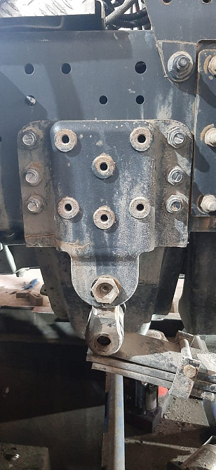 Нужны 2 кронштейна рессоры Камаз 5490.  - photo 1