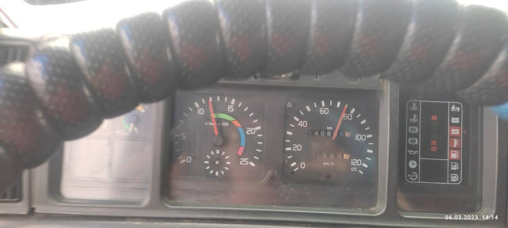 Ищу приборную панель на Вольво.  - photo 1