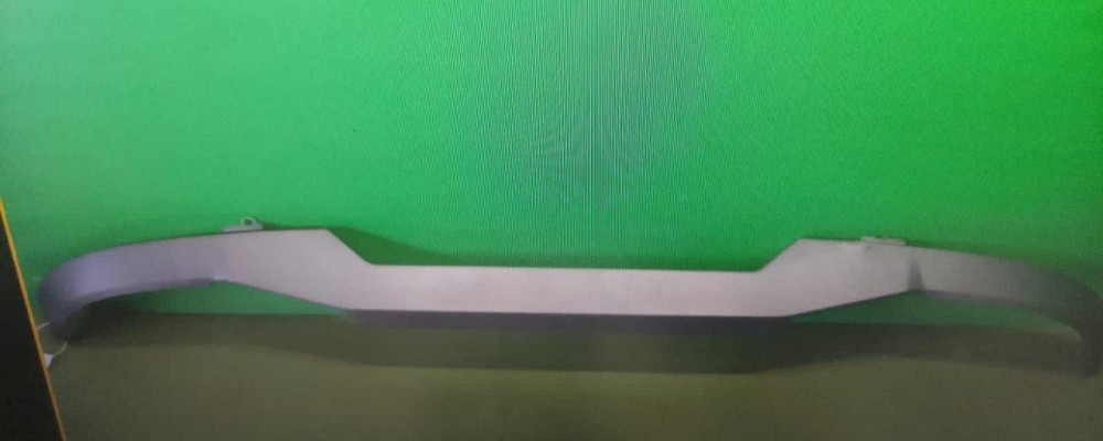 Нужна 82275648 накладка решетки радиатора RENAULT.  - photo 1