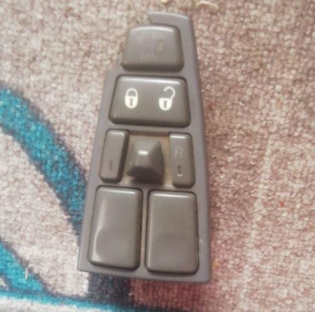 Нужен блок управления в дверь и крылья задние Вольво FH. Вся Россия - изображение 1