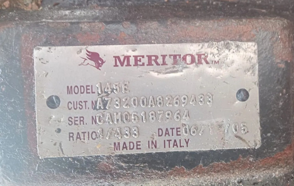 Ищу редуктор Meritor 145E передат.число 4.33.  - photo 1