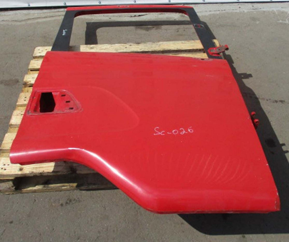 Ищу 1476535 каркас правой двери Scania R или G. Желательно красный. Москва и область.  - photo 1