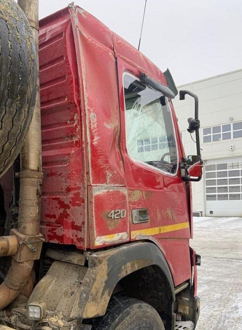 На Volvo FMX ищу б/у зеркало правое 84213656. Безнал без ндс нужно!  - photo 1