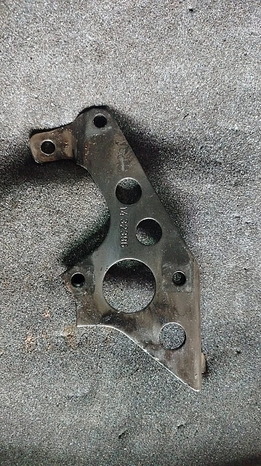 Ищу кронштейн топливного фильтра двс Скания 4 серия, DC12, 1481870/1432396.  - photo 1