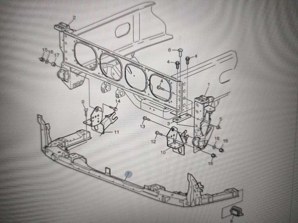 Нужен усилитель бампера на Вольво ФМХ, 21486164.  - photo 1