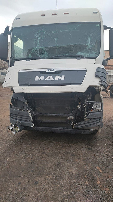 Ищу капот (как на фото) в сборе MAN TGX евро 6.  - photo 1