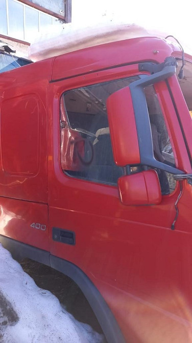 На VOLVO FMX нужен хороший каркас правой двери 82436175. БЕЗНАЛ БЕЗ НДС.  - photo 1