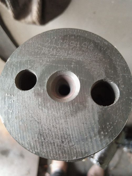 Нужен распредвал 21189194 Volvo.  - photo 1