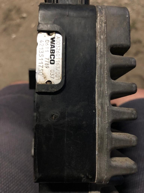 Ищу 4213511750 (A0032601163) блок управления АКПП Mercedes.  - photo 1