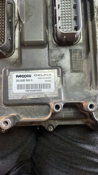 Ищу блок управления двигателя daf 2013285.  - photo 1