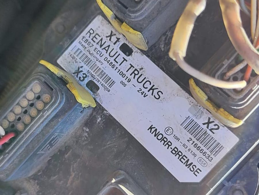 Ищу 21666633 блок управления ABS для Renault.  - photo 1