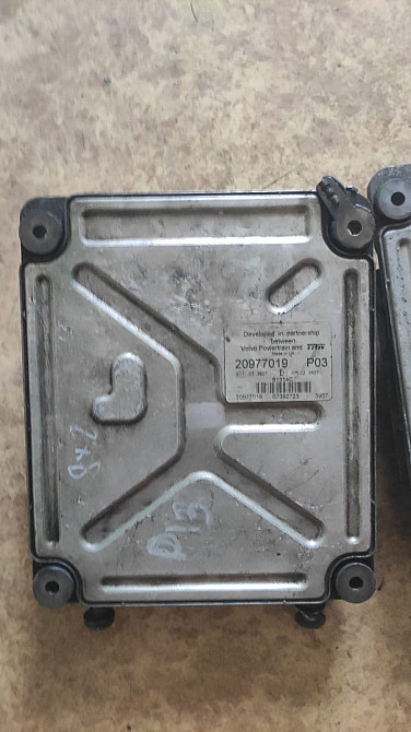 На Вольво D13 мозги надо 20977019. 3 штуки.  - photo 1