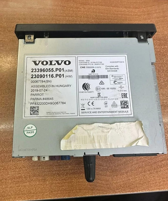 Нужна автомагнитола Volvo.  - photo 1