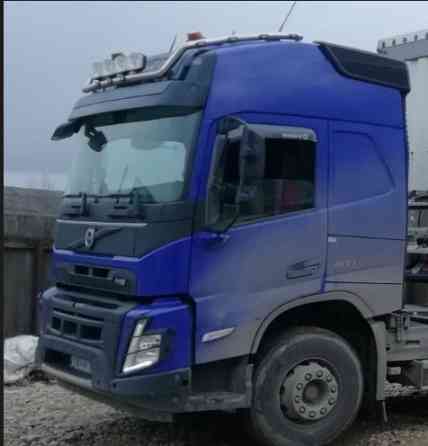 Ищу кабину VOLVO FMX 2021 год, 6х4 (безнал с НДС), желательно поближе к Москве и области. 