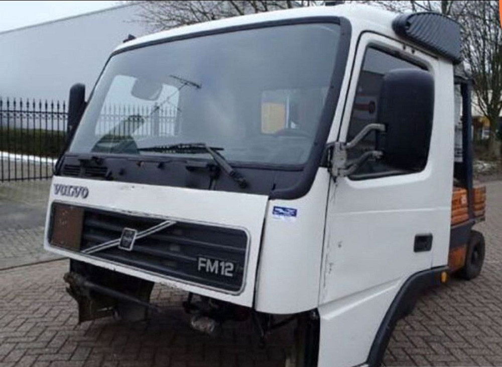 Ищу такую кабину Вольво.  - photo 1