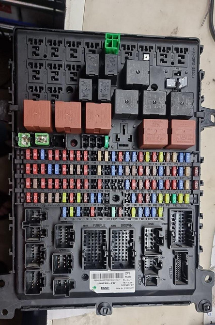 Ищу блок предохранителей на DAF 1714274.  - photo 1