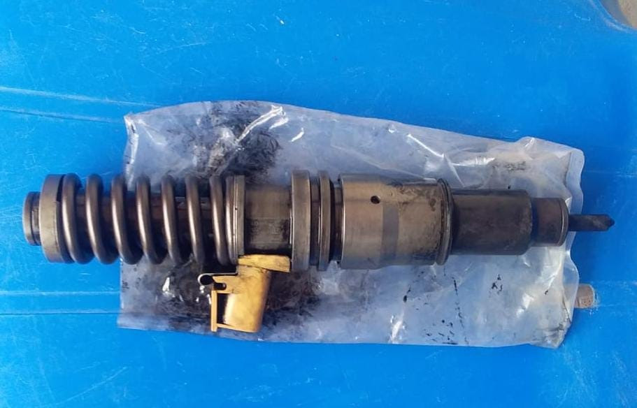 Нужны 20972225 форсунка топливная электрическая VOLVO (4-контактная), нужно две штуки хороших, рабоч  - photo 1