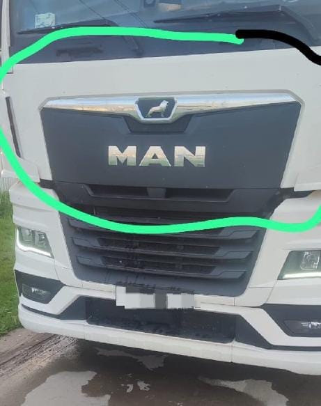 Нужен 81.61110-6112 б/у капот в сборе MAN.  - photo 1