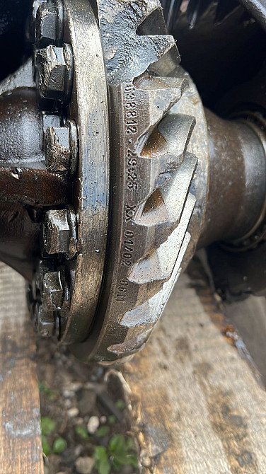 Ищу проходной редуктор hy-13120 29:25 мерседес.  - photo 1