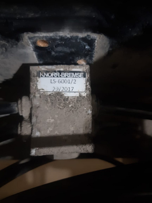 Нужен клапан пневмоподвески. KNORR LS 6001/2.  - photo 1