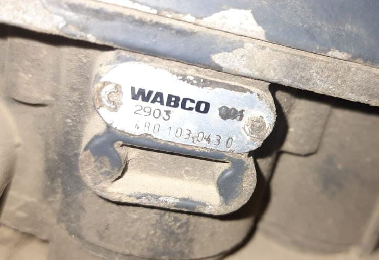 Куплю кран 4801030430 на DAF 95.  - photo 1