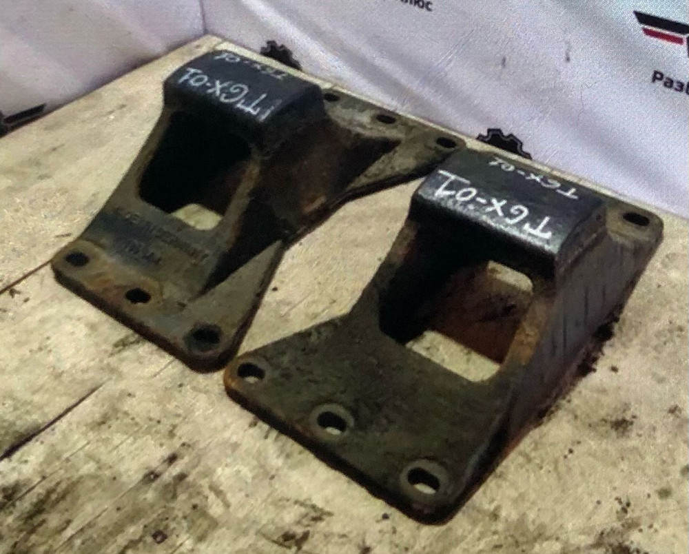 Ищу опоры седла 185мм.  - photo 1