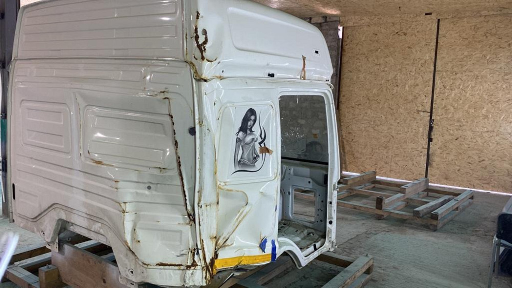 Ищу правую сторону кабины на Камаз 5490.  - photo 1