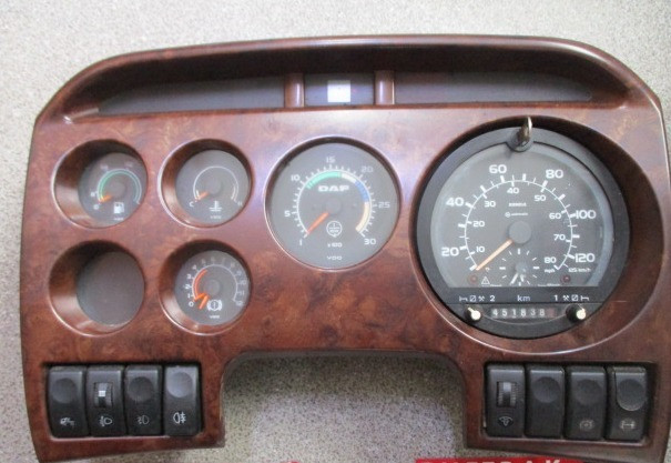 Ищу панель приборов DAF XF95, 1326868 (с ндс).  - photo 1
