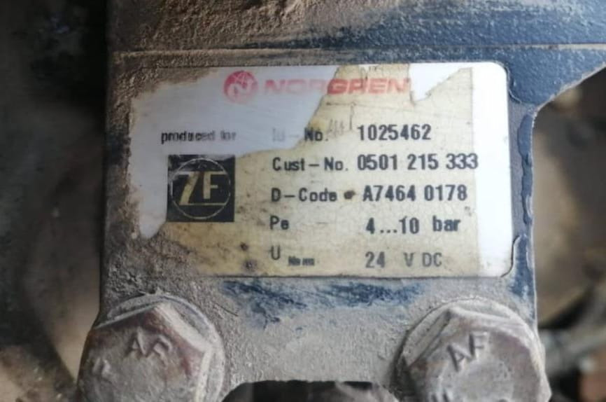 Ищу 1025462 блок клапанов управления кпп на MAN TGA.  - photo 1