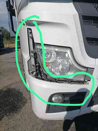 Нужна накладка фары на свежий Актрос. 