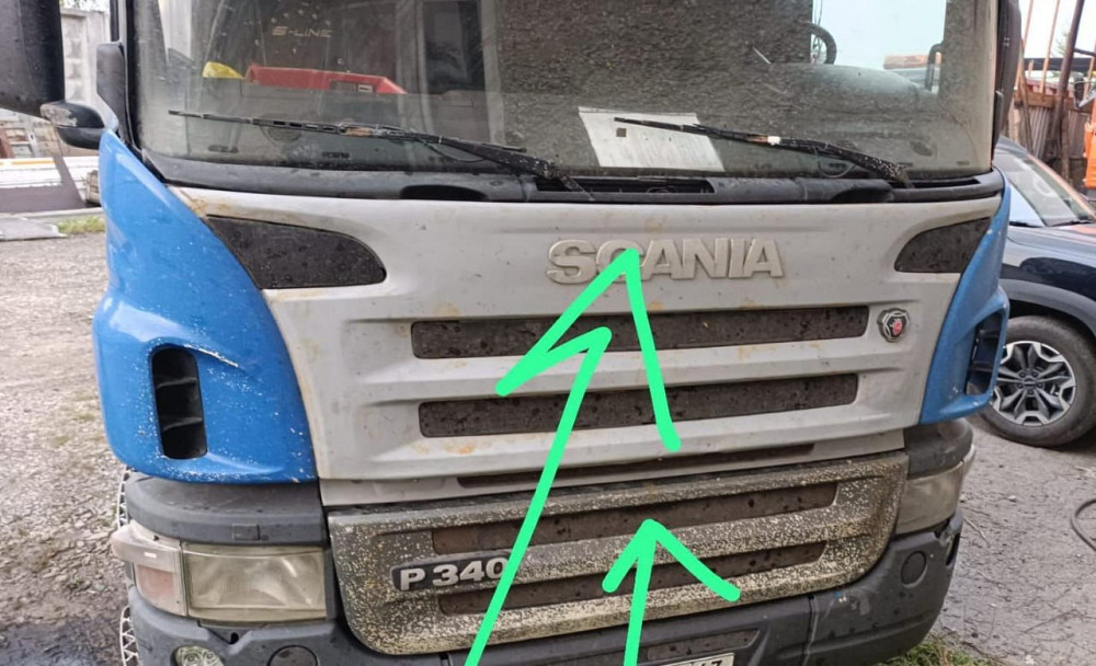 На Скания Р 5-серии куплю капот и нижнюю подножку.  - photo 1