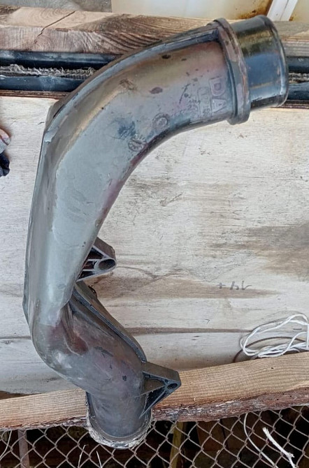 Ищу патрубок помпа-радиатор 1270664 DAF. Вся Россия - изображение 1