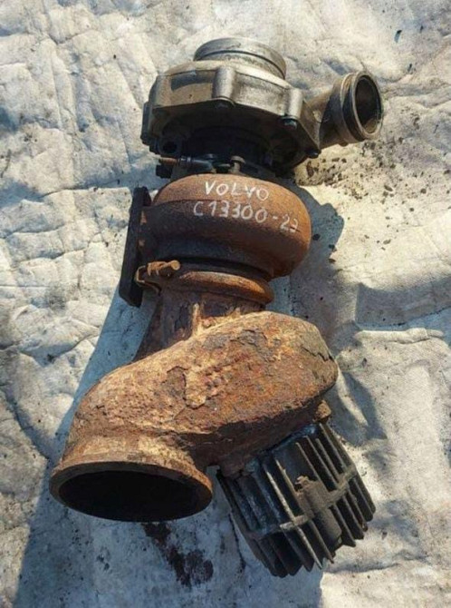 Ищу в сборе турбину с горняком Вольво D12D.  - photo 1