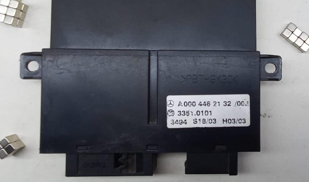 Ищу блок управления стеклоподъемником 0004462132.  - photo 1