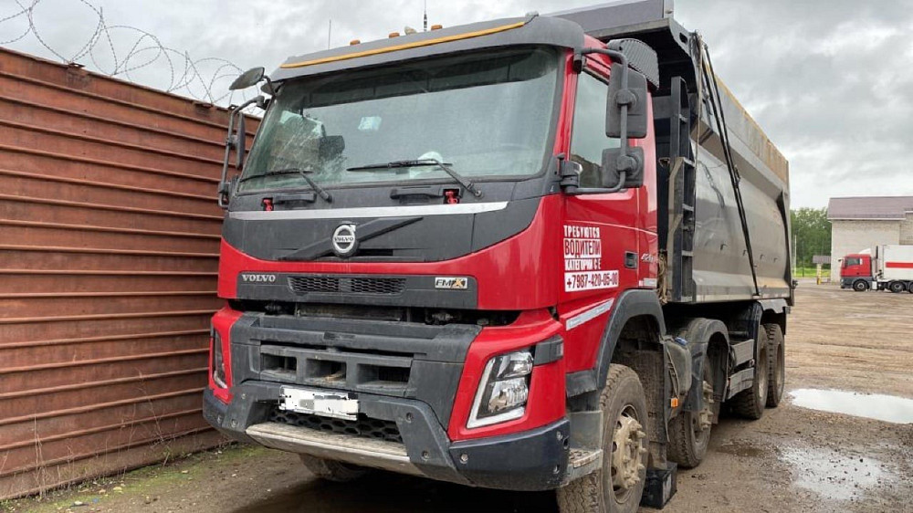 Нужна такая кабина Volvo, автомат.  - photo 1