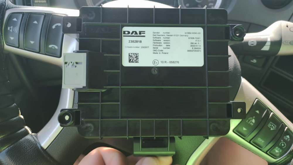 Нужен 2302818 блок управления климатом в кабине DAF 106.  - photo 1