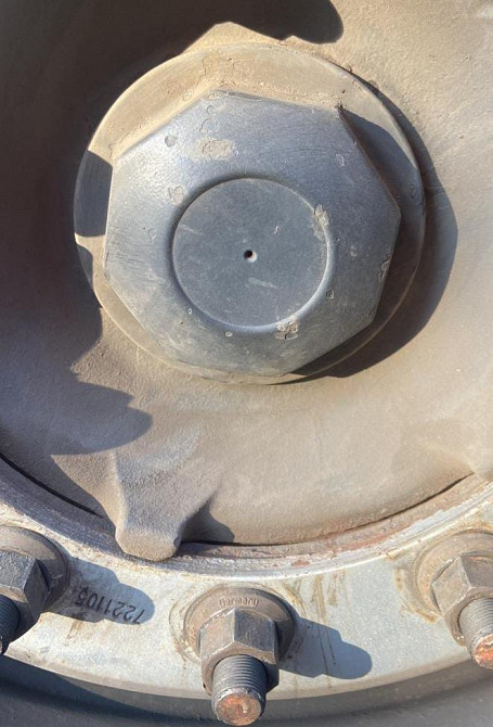 Нужна ступица передняя Вольво fh барабанная d68 блок подшипник.  - photo 1