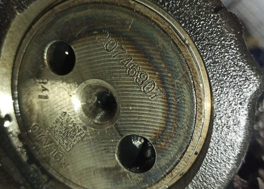 Нужен 20746807 распредвал оригинал dxi11, в отличном состоянии.  - photo 1