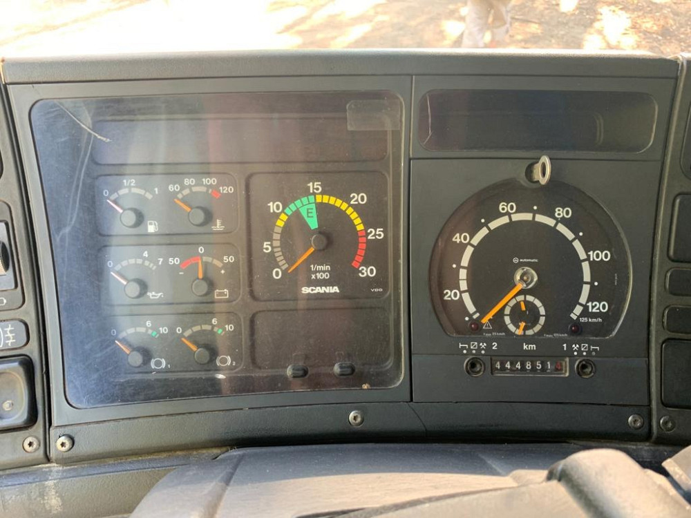 Нужна 1488565 приборная панель Скания 4 серия 114G 340лс.  - photo 1