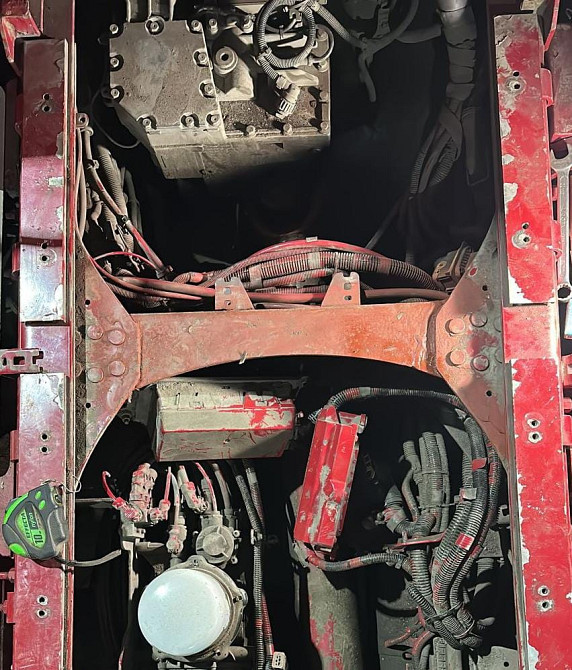 Ищу 21134395 траверсу на Вольво 540лс.  - photo 1