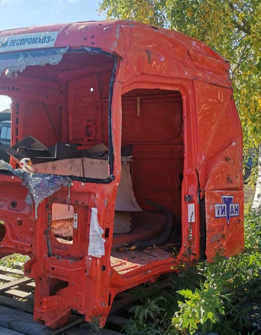 Ищу левую бочину Volvo FH 4.  - photo 1