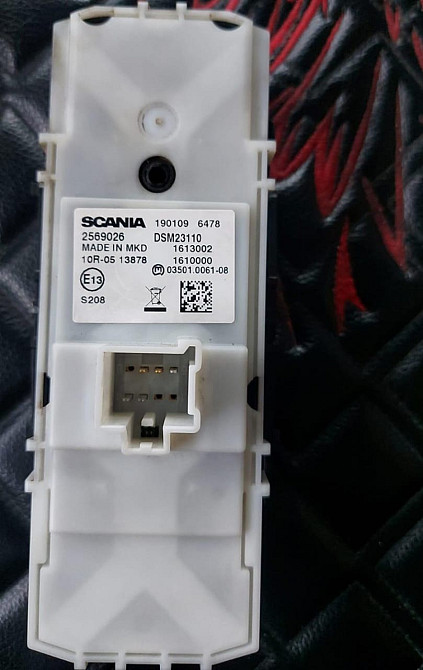 Ищу 2569026 блок управления стеклоподъемниками Scania.  - photo 1