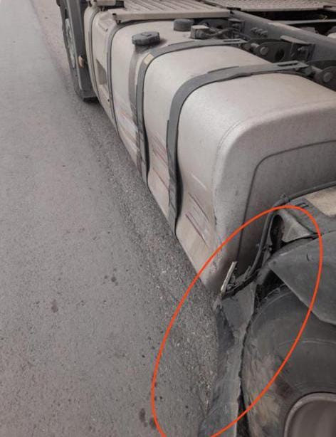 На Volvo FH нужен левый бак 850л. (новый или в идеальном состоянии), ленты крепления, а также заднее  - photo 1