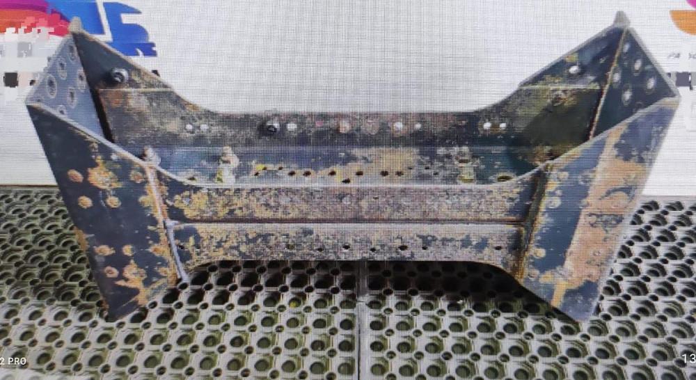 Ищу траверсу в отличном состоянии 8132241 IVECO, безнал без НДС.  - photo 1