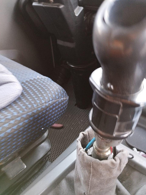 Ищу ручку передач с флажком DAF 95XF ATI.  - photo 1