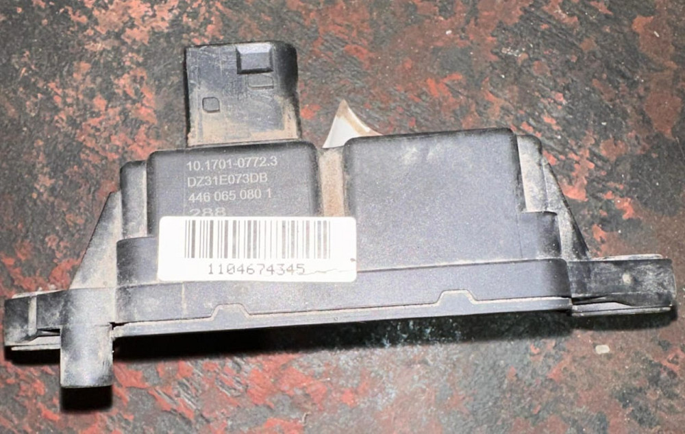 Ищу блок управления VSC 4460650801 для DAF 106.  - photo 1