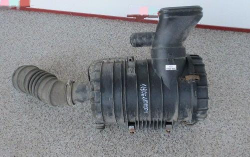 Ищу корпус воздушного фильтра HINO 500, 22-ые колеса.  - photo 1