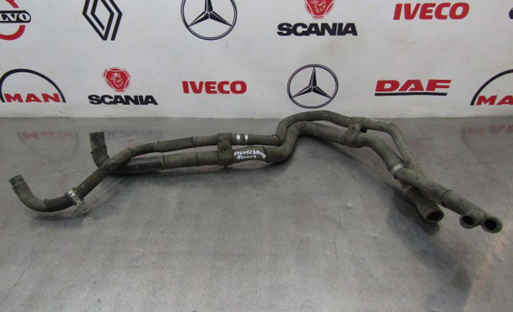 Ищу такие патрубки системы охлаждения Renault Midlum.  - photo 1